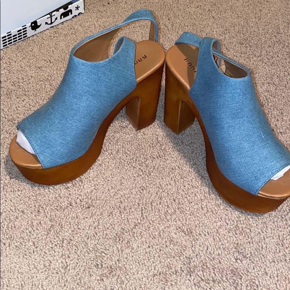 Blue Jean Wedge Heels 🦋